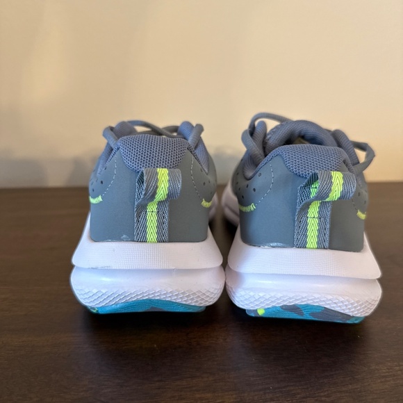 Under Armour Charged Assert 10 Gray/Green Unisex Kids Running Shoes 4Y - Picture 4 of 8